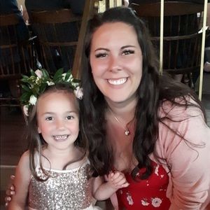 Meet your Posher, Desiree